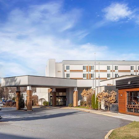 Best Western Plus New Englander Уобърн Екстериор снимка